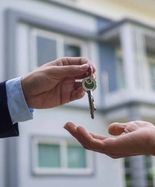 Sydney finance brokers specialising in equipment finance, commercial loans, business loans, insurance premium funding, mortgage funding and consumer finance.